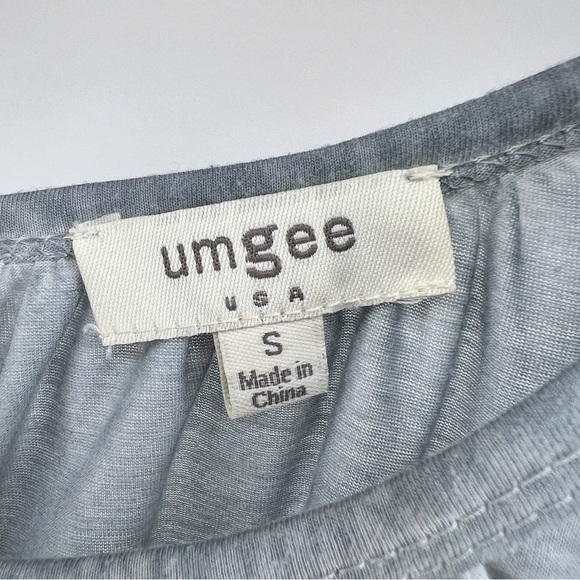 Umgee Womens Burnout Cold Shoulder Blouse Small Gray Keyhole Back Flare Sleeve - Picture 12 of 15